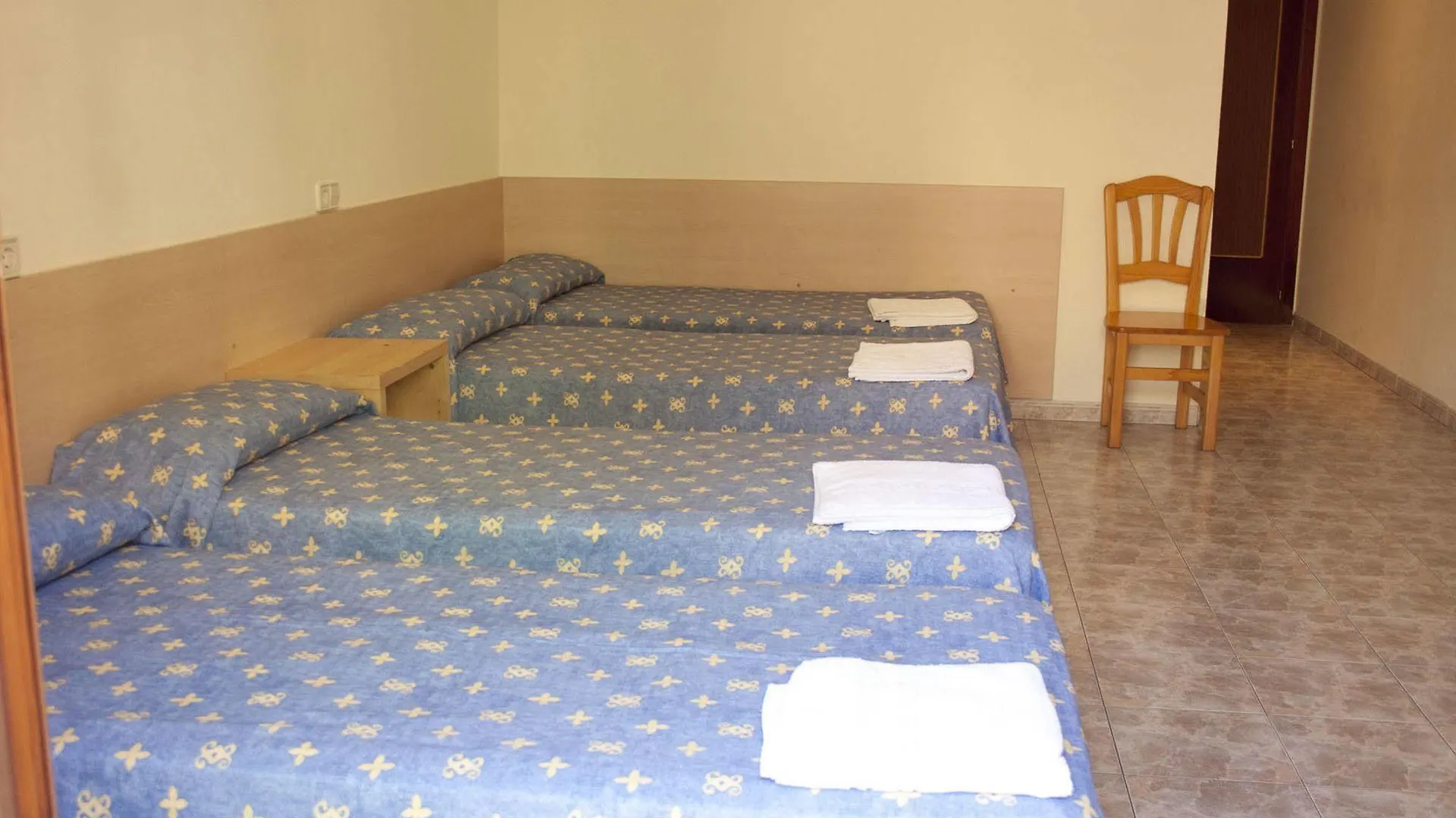 Hostal Abrevadero Barcelona 2*,  España