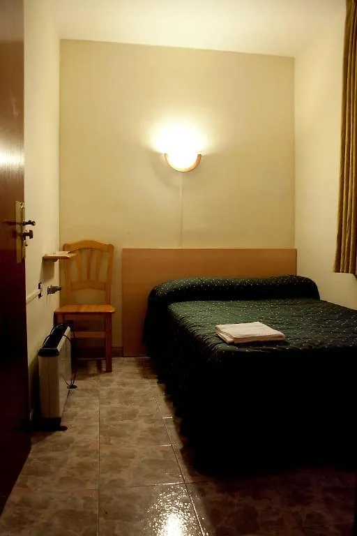 Hostal Abrevadero Barcelona 2*,
