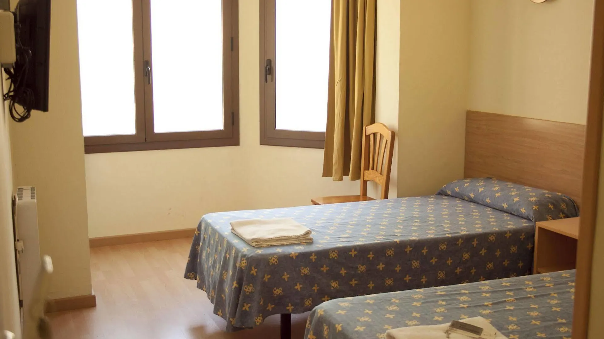 Hostal Abrevadero Barcelona Guest house