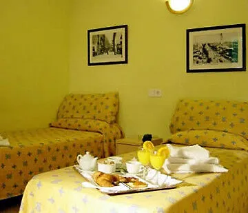 Отель Hostal Abrevadero Барселона