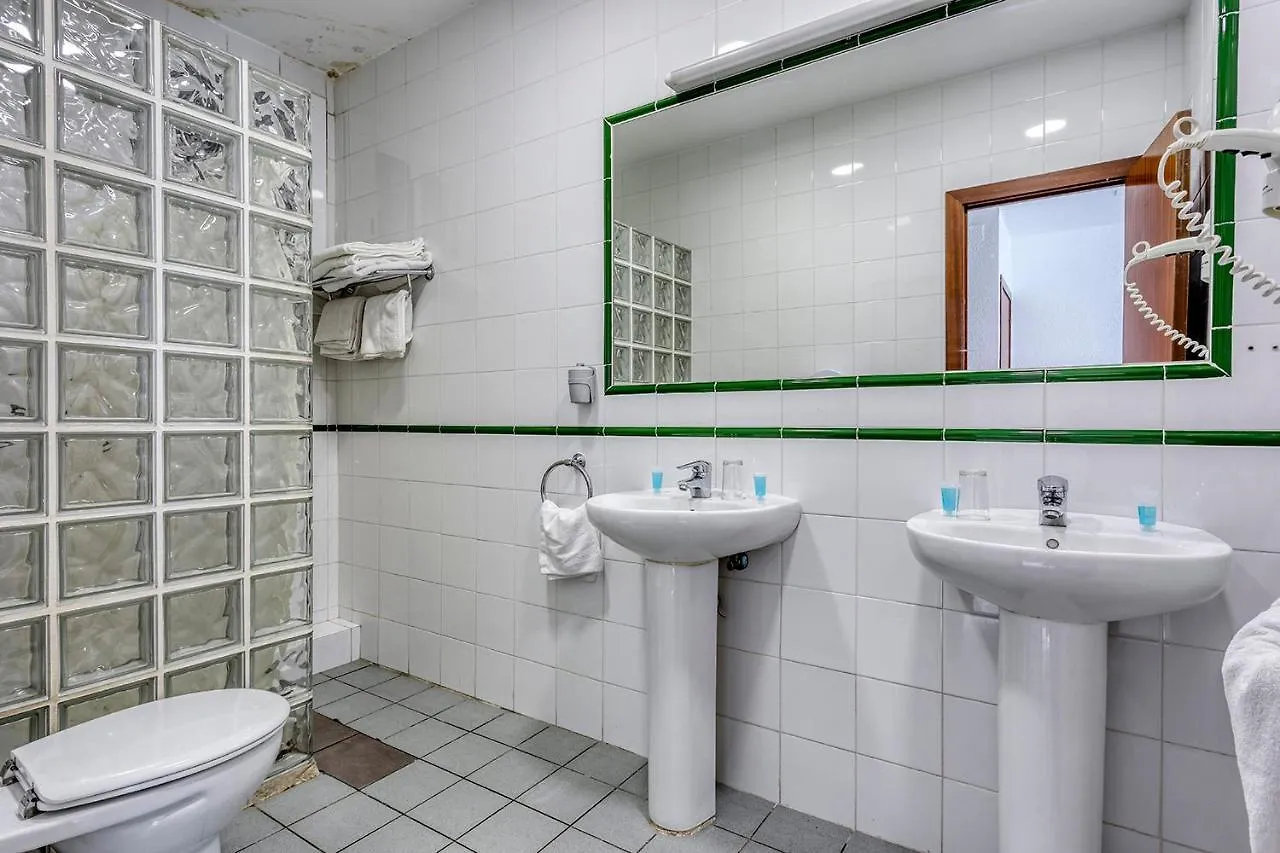 Отель Hostal Abrevadero Барселона Испания