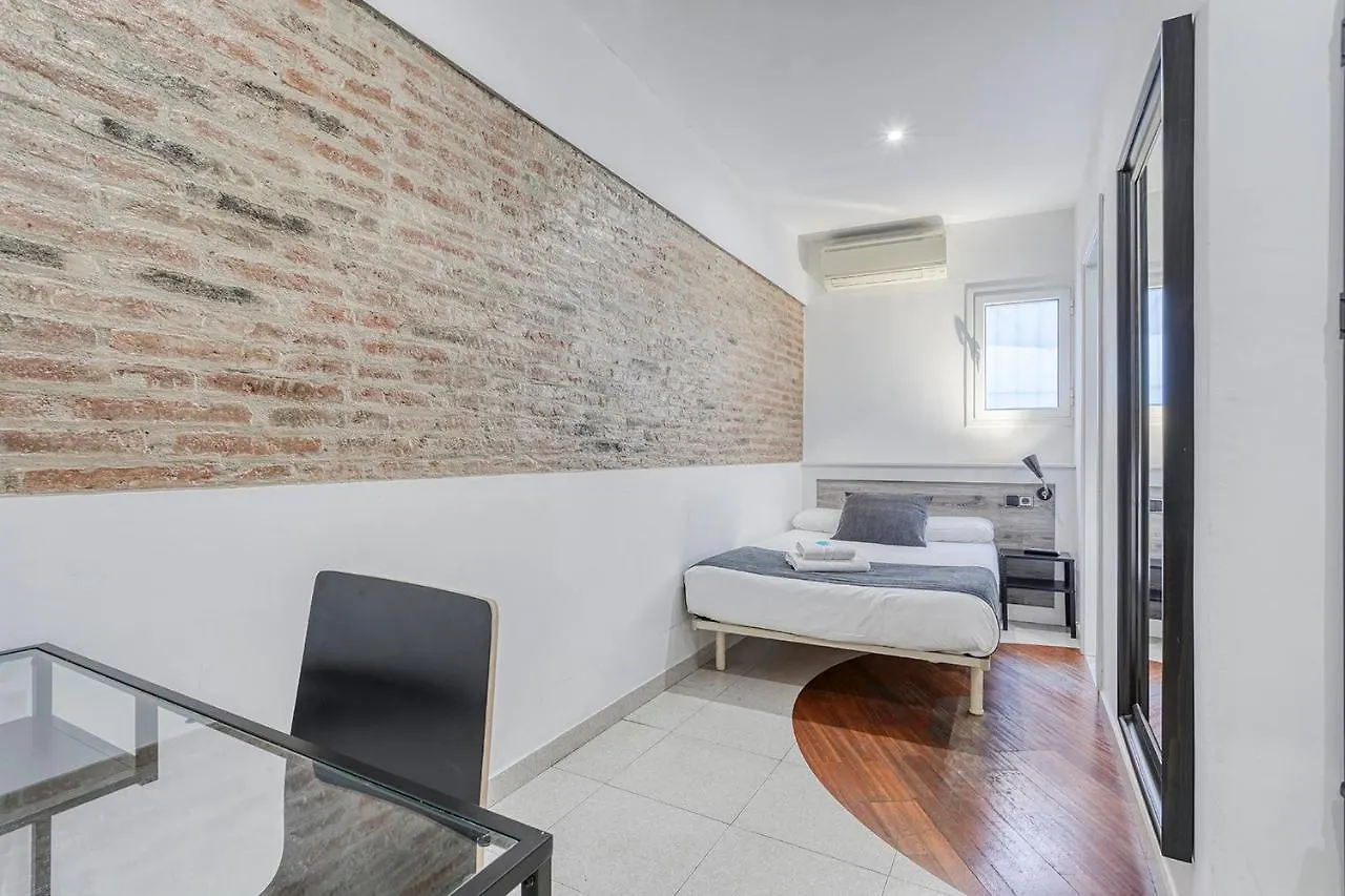 Hostal Abrevadero Barcelona Guest house